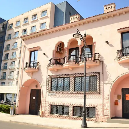 Leon Apartment Constanta
